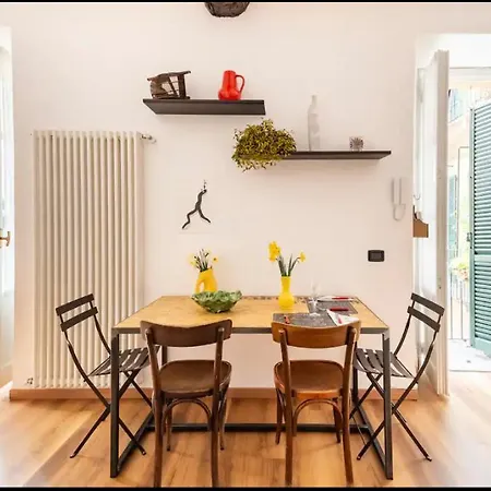 Piazza Volta Apartament *