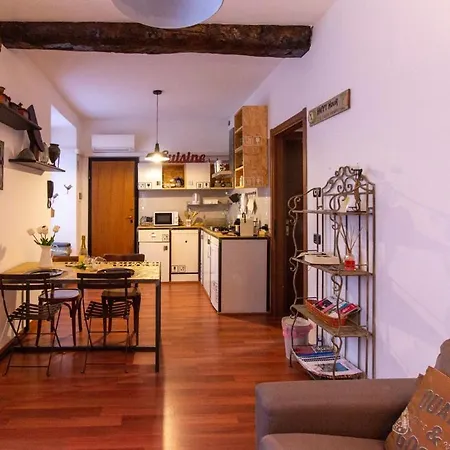 Piazza Volta Apartamento